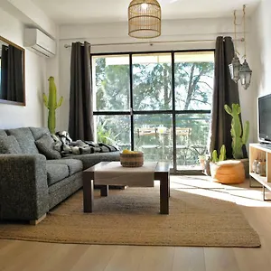 https://the-boho-chic-oasis-lovely-city-center-apartment.hotelsinnerja.org